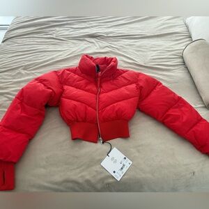Alo Yoga Cropped Atmosphere Puffer Jacket – XS | Bright Red | NWT